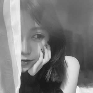微信黑白女生侧脸头像合集 共12张