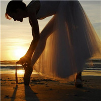 24张氛围感拉满的女生夕阳头像 每张都超有意境