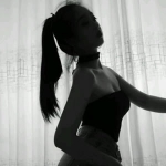 16张高清堕落感黑白颓废女头像合集