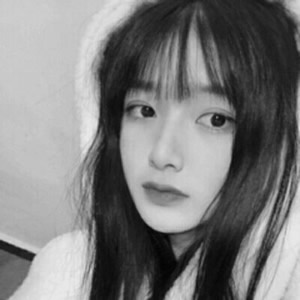 16张高清好看的QQ黑白女生头像合集