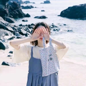 女生海边背影QQ头像 16张高清唯美氛围感素材