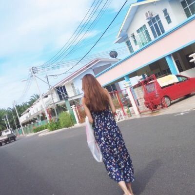 长发女生背影头像合集！19张高清唯美氛围感头像图