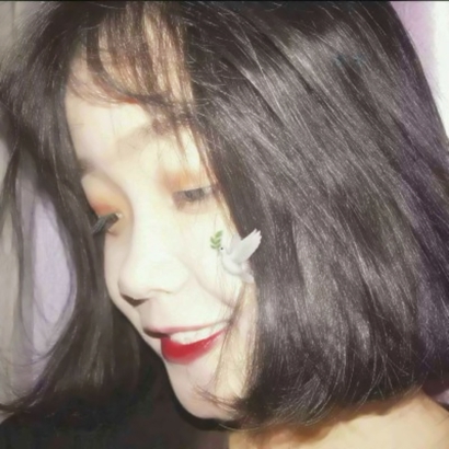 当下超火的短发女生头像合集 21张高清潮流款