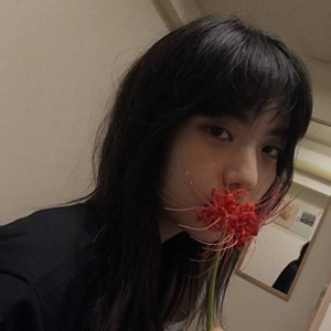 超飒！16张女生冷酷霸气社会风QQ高清头像合集