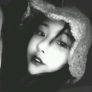 16张高清堕落感黑白颓废女头像合集