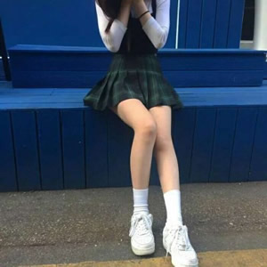 18张高清性感长腿女生头像 适合当微信QQ头像