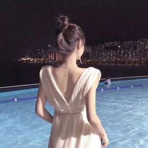 女生时尚背影头像合集！14张高清好看的图直接存