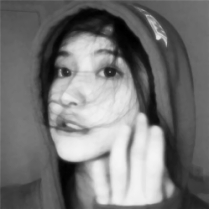 10张氛围感拉满的黑白伤感女生头像，每一张都戳中心事