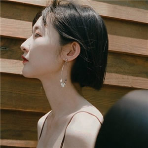 女生侧身背影头像合集 10张高清好看的女生侧面背影头像精选