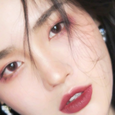 23张高清女生脸部局部特写头像合集