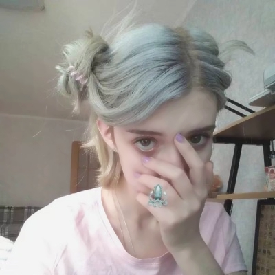 抖音用的欧美女生头像来啦！10张高清款气质气场拉满