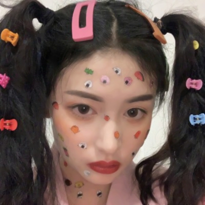 女生美妆高清头像合集 30张精选时尚美妆女生头像