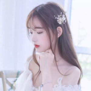 12张高清青春感拉满的时尚女生QQ头像