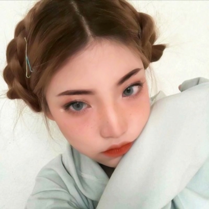 15张高清酷感女生头像合集