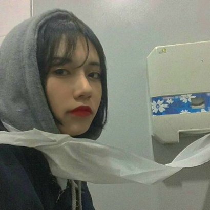 27张带文艺感的高清女生清新微信头像