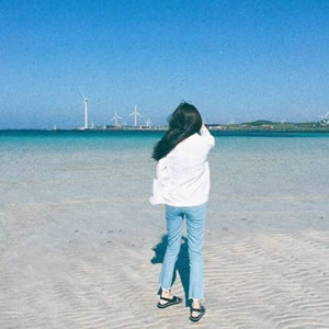 12张高清酷飒女生背影头像，直接用