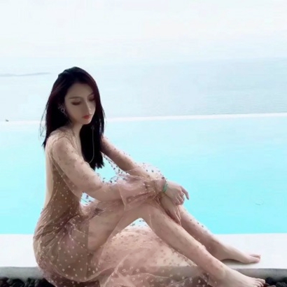 30张成熟清新又带霸气感的女生头像 高清质感拉满