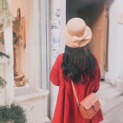 18张超绝真人女生背影头像 适合当QQ头像的氛围感美图