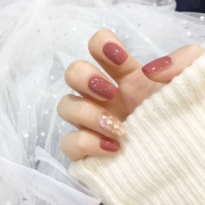 11张高清唯美手部特写头像 女生专属头像素材
