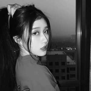 16张孤高冷傲款！黑白气质女生头像合集