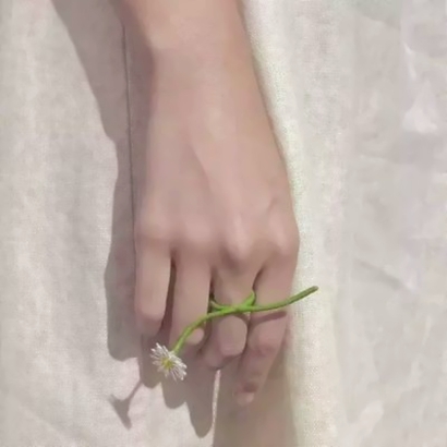 手控女生看过来！36张高清唯美意境手部头像图