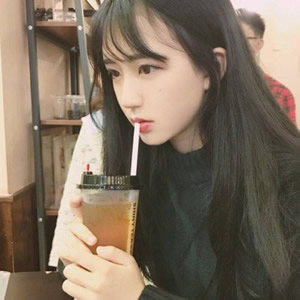 女生微信时尚头像合集 12张简约大气又带气场的女生头像