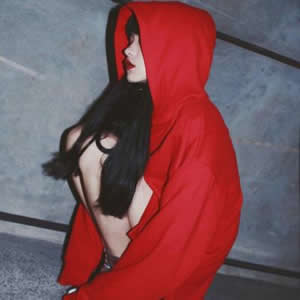 女生超拽霸气女王范QQ头像 简约大气又时髦（共16组）