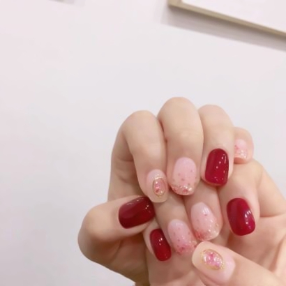 15张高清好看的美甲女生微信头像合集