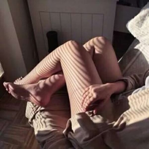 18张高清性感长腿女生头像 适合当微信QQ头像