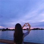 快手女生长发背影头像 12张高清快手专用头像合集