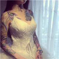 花臂酷飒女生头像 18张高清纹身女生头像合集