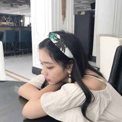 18张简约不做作的女生QQ头像 清爽大方超耐看