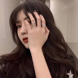 12张高清时尚女生微信头像 好看又百搭