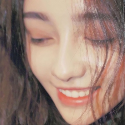 23张高清女生脸部局部特写头像合集