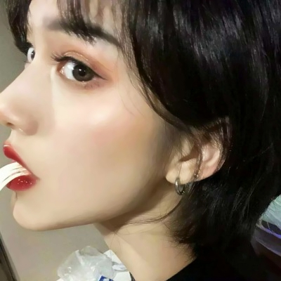 12张氛围感拉满的伤感系女生头像 高清意境感拉满