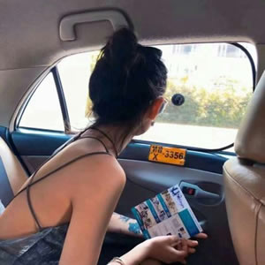 18张清纯感拉满的丸子头女生头像 背影侧脸款高清图