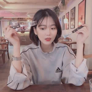 真人版一左一右闺蜜头像 时尚好看的都在这（16张）