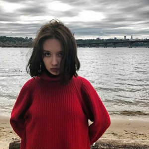 12款新款欧美风女生微信头像 超适合换头像用