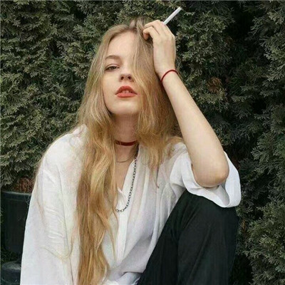 女生抽烟伤感QQ头像 14张高清好看的合集
