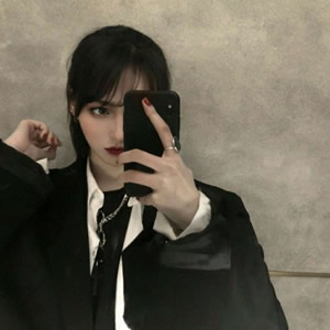 女生霸气冷艳超酷头像合集！16张拽姐范儿头像直接拿走