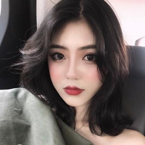 当下超火的网红酷飒女生头像 16张高清美图合集