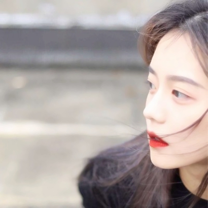 30张高清意境感拉满的QQ唯美女生头像