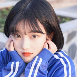 16张可爱小清新闺蜜女生头像 高清好看快存