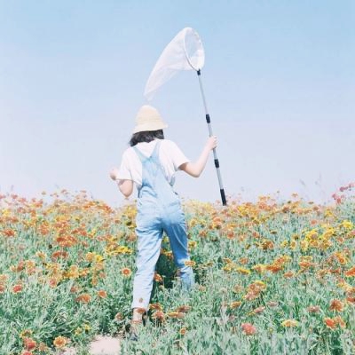 18张超绝真人女生背影头像 适合当QQ头像的氛围感美图