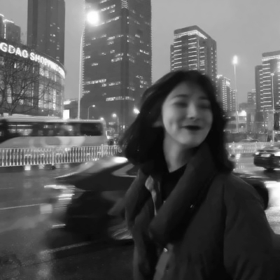 16张高清超拽QQ女生头像 酷感拉满的女生头像合集