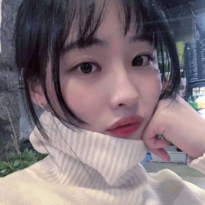 12张氛围感拉满！时尚气质女生高清头像合集