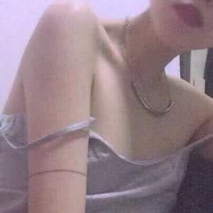 16张高清清新感成熟美女生活照头像