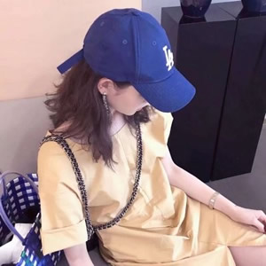 16张超好看的时尚美女QQ头像 精致小姐姐穿搭太可了