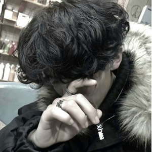 男生超拽冷酷霸气头像合集！14张高清微信头像直接用