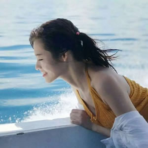 16张高清蓝色系小清新女生QQ头像合集